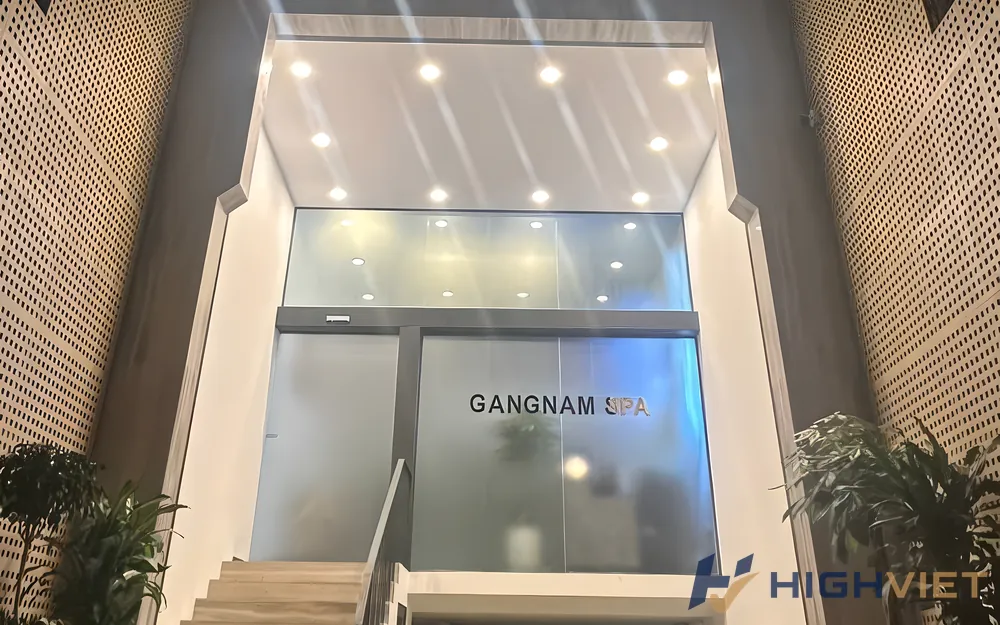 강남 스파 건물 입구