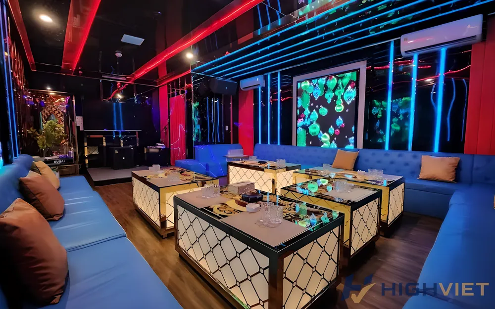 KTV 실내 공간
