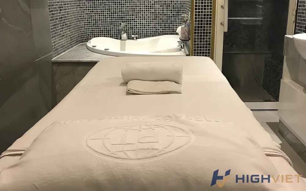 마사지 침대와 욕조